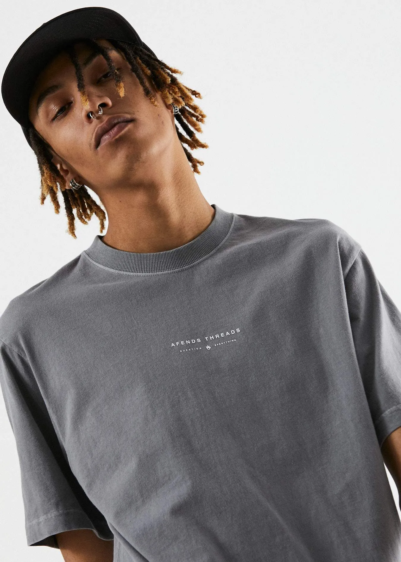 Afends Mens Kicked Out - Retro Fit Tee - Gunmetal