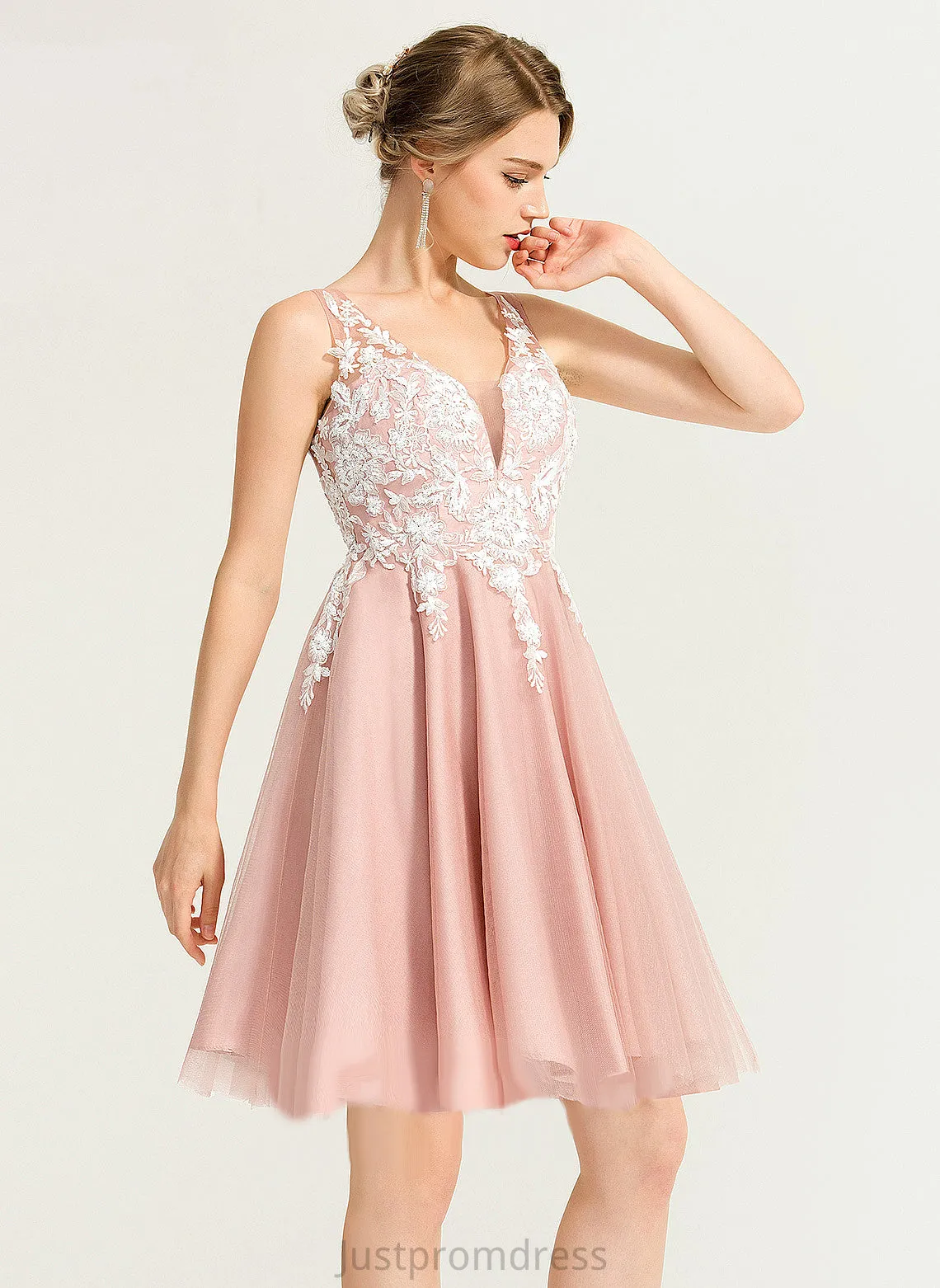 Cocktail Carolina A-Line V-neck Lace Cocktail Dresses Short/Mini Dress Tulle