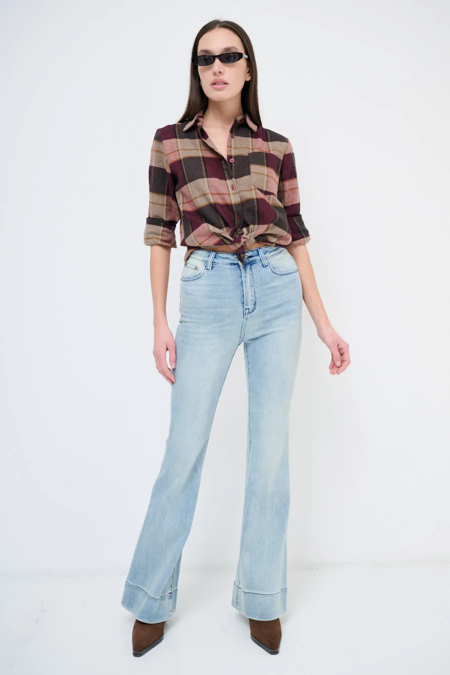 Light-wash flared denim jeans wholesale